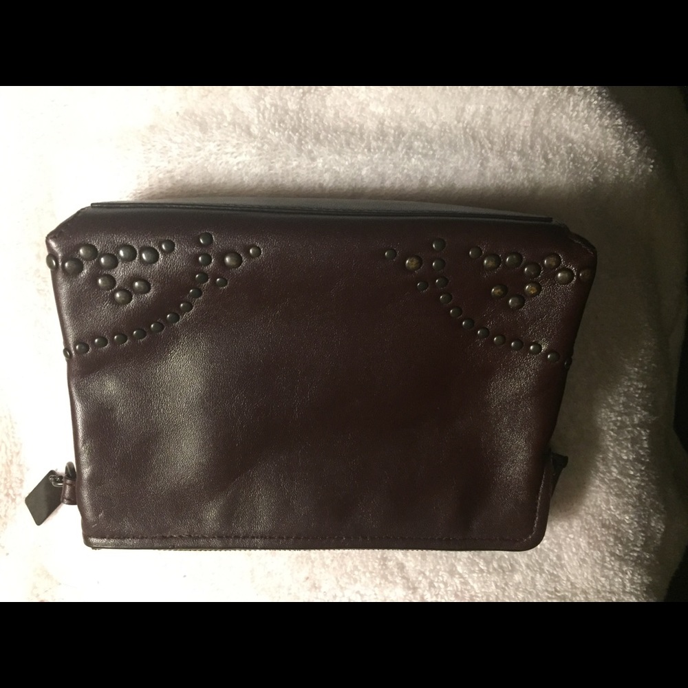 Coach - Picture 4 of 6